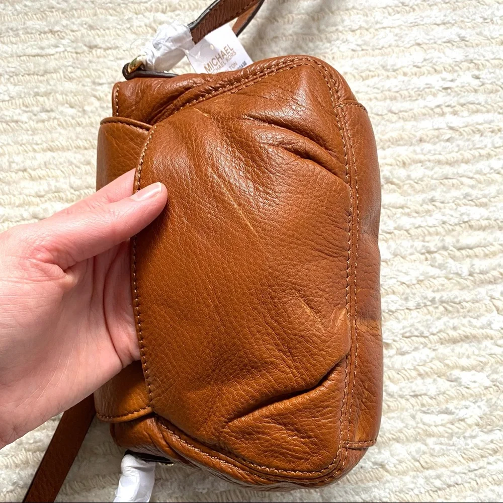 NWT Michael Kors Charlton leather crossbody